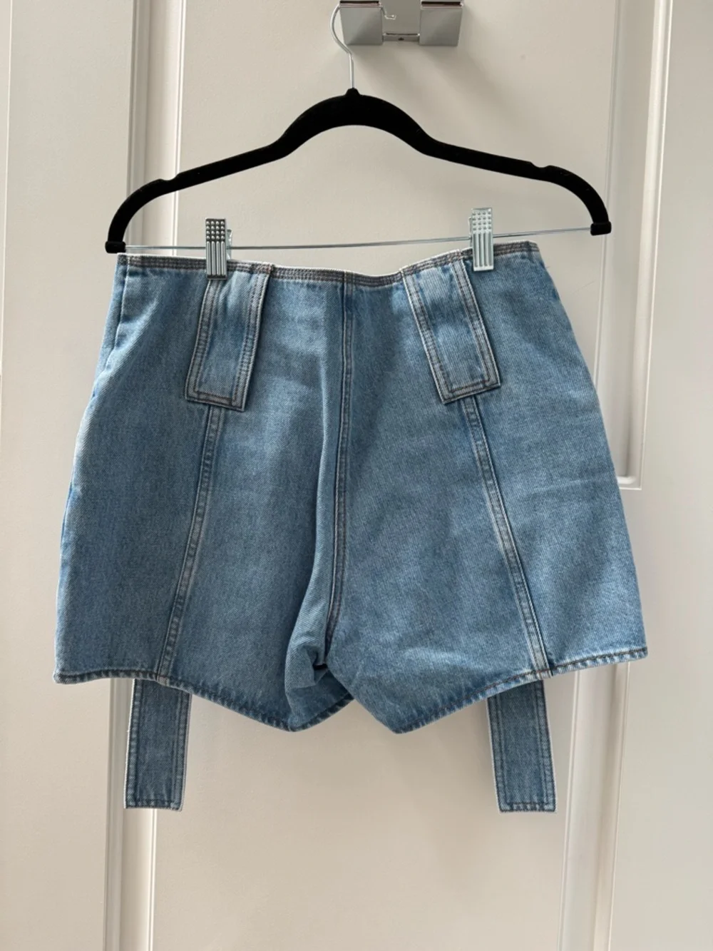 Fendi Light Blue Denim Cropped Shirt and High-Waist Shorts Set - Picture 4 of 6